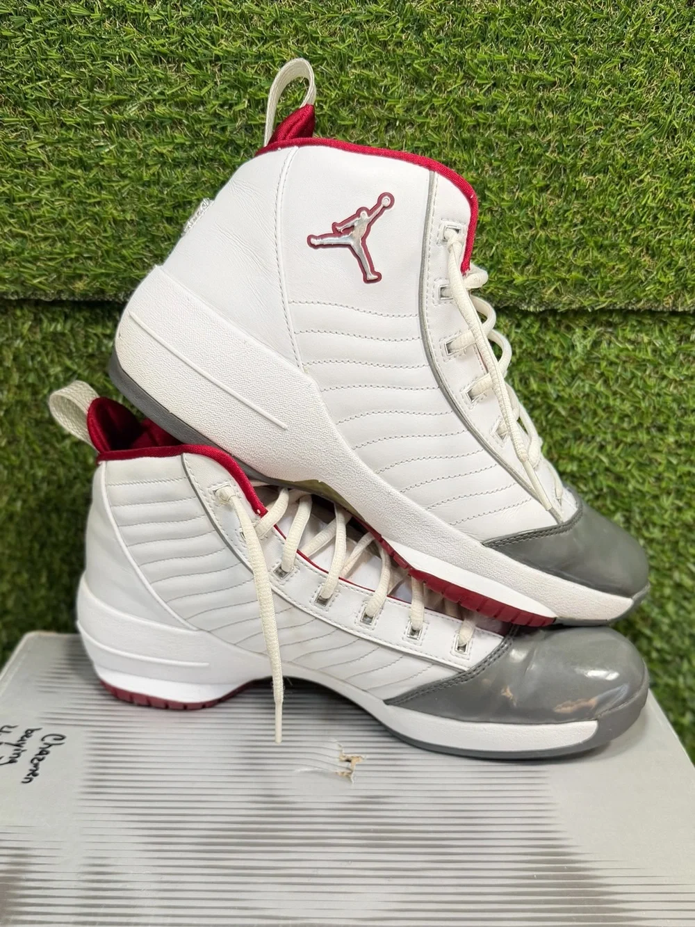 Air Jordan XIX SE Sz 10.5  White Flint Gray-Deep Red, Original Box/ Damaged Tag